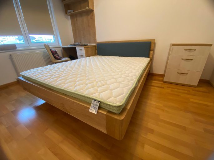 Mobila din lemn masiv: De ce să alegi producția directă Ronex din România? 2 Mobila din lemn masiv